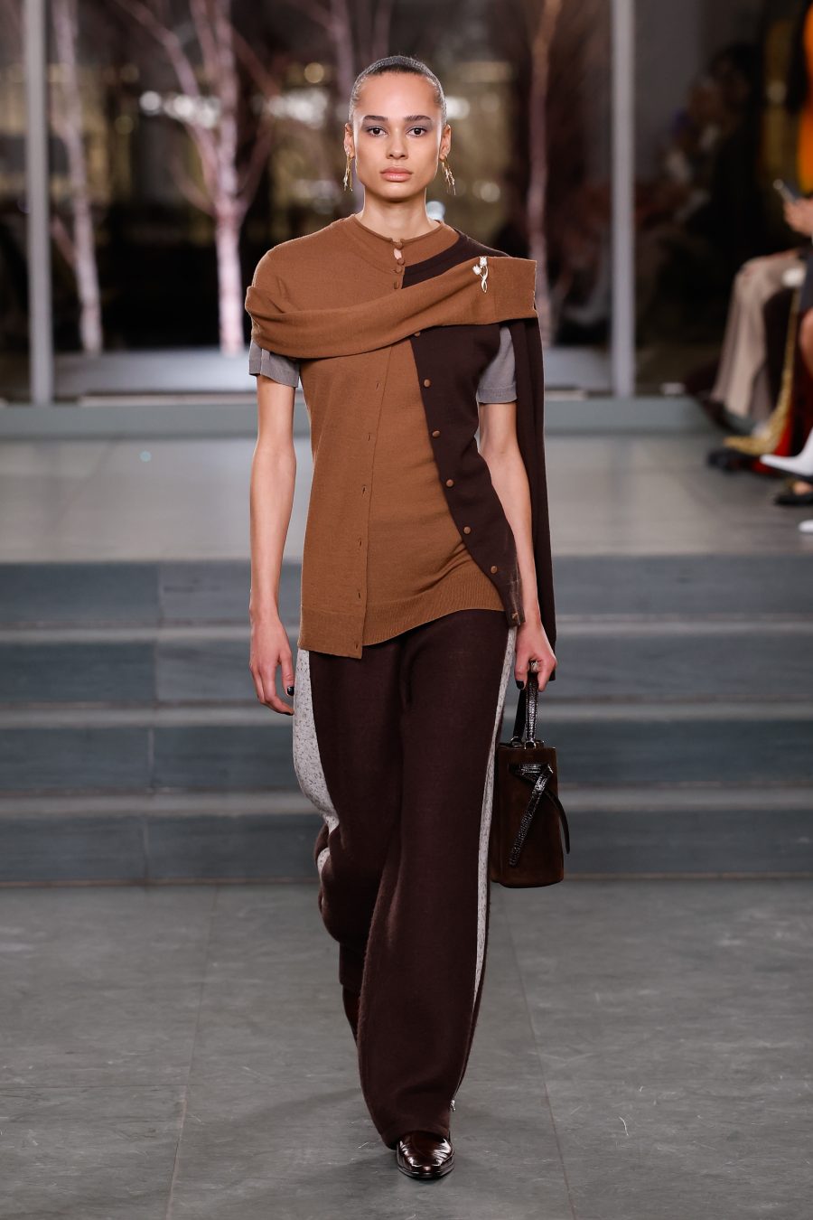 TB_FW25_SHOW_look_010_4x5